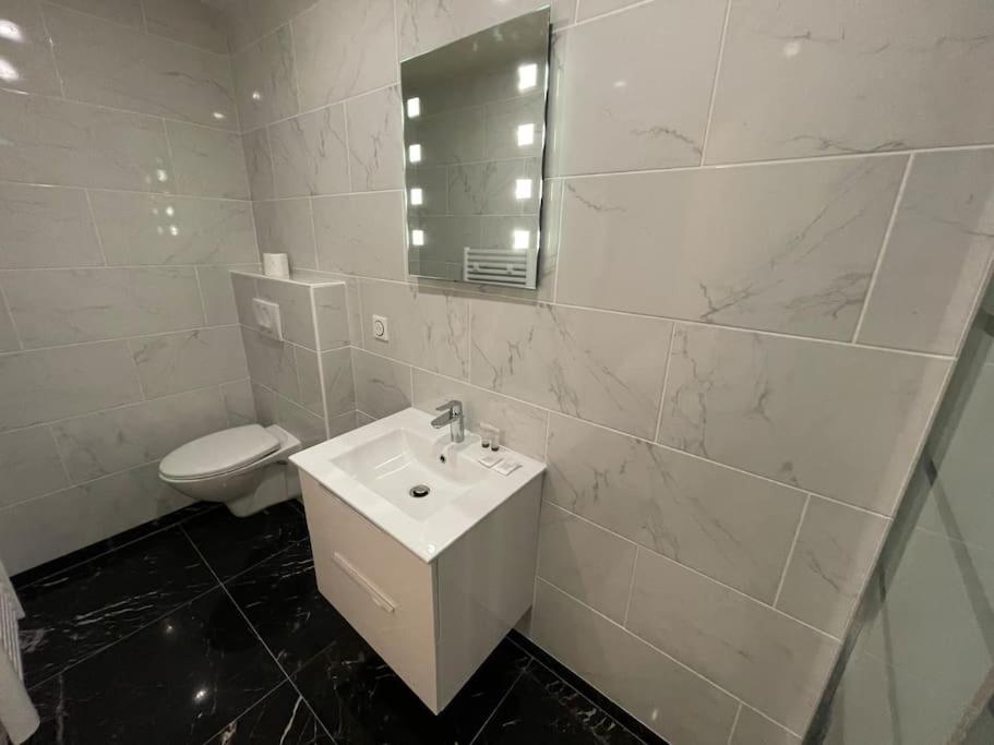 01.Studio#Creteil#Loft#Cinema Bagian luar foto